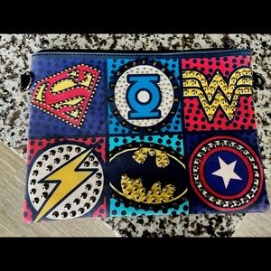 Superhero clutch